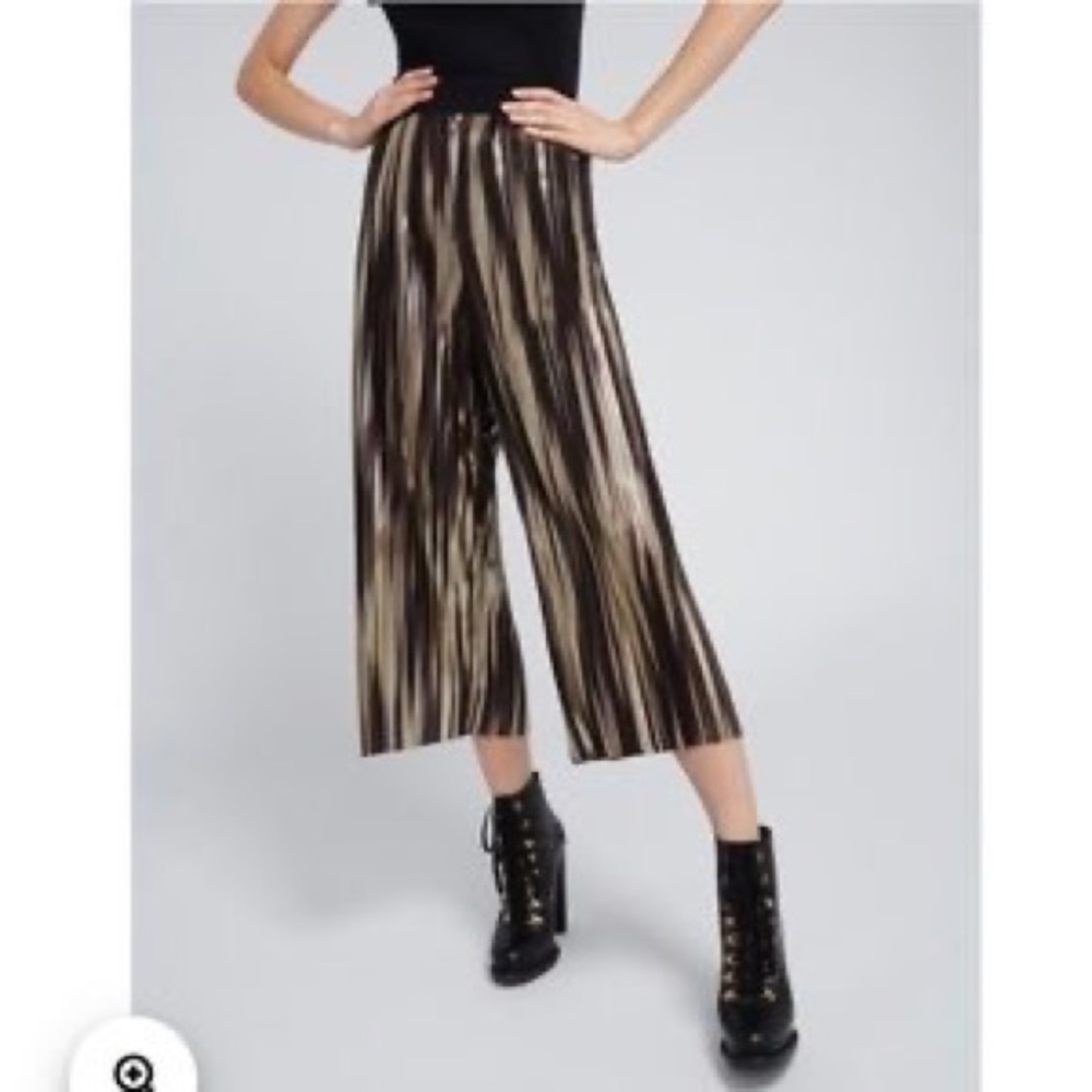 Alice & Olivia Gold, purple, black accordion pleat wide leg cropped pants